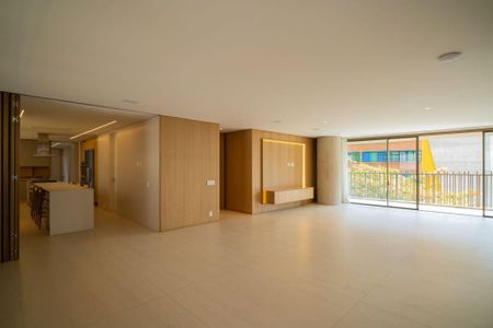 Apartamento à venda com 480m², 4 quartos e 5 vagas