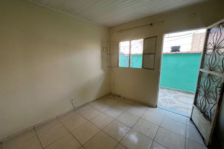 Sala de casa de condomínio para alugar com 2 quartos, 90m² em Santo Antonio, Duque de Caxias