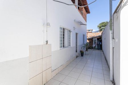 Casa para alugar com 300m², 3 quartos e 6 vagasEntrada