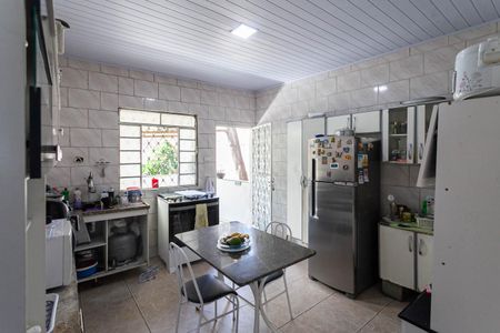 Casa para alugar com 300m², 3 quartos e 6 vagasCozinha