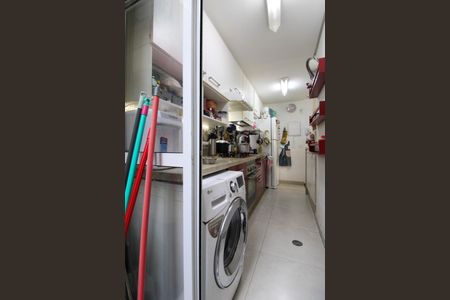 Apartamento para alugar com 68m², 3 quartos e 1 vagaÁrea de Serviço