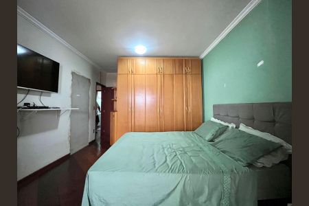 Casa de condomínio à venda com 185m², 4 quartos e 2 vagasQuarto 3