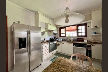 Casa de condomínio à venda com 185m², 4 quartos e 2 vagasCozinha