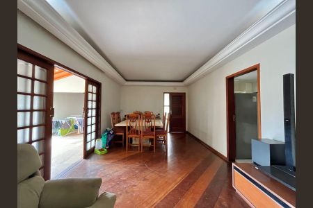 Sala de casa de condomínio à venda com 4 quartos, 185m² em Residencial Vila Verde, Campinas