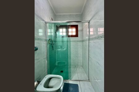 Casa de condomínio à venda com 185m², 4 quartos e 2 vagasBanheiro
