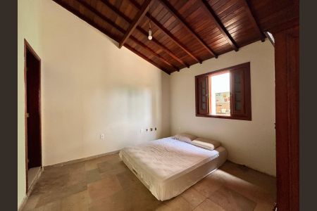 Casa de condomínio à venda com 185m², 4 quartos e 2 vagasSuíte 1