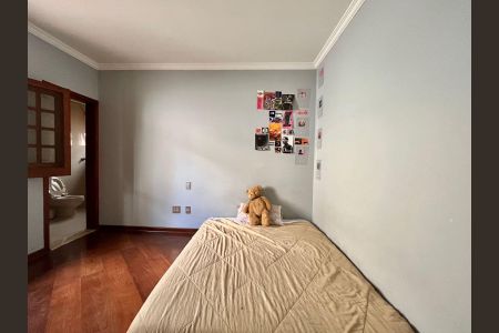 Casa de condomínio à venda com 185m², 4 quartos e 2 vagasSuíte 2
