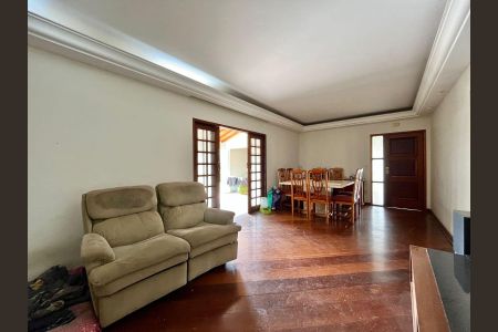Casa de condomínio à venda com 185m², 4 quartos e 2 vagasSala