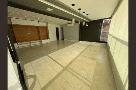 Apartamento à venda com 128m², 2 quartos e 3 vagas