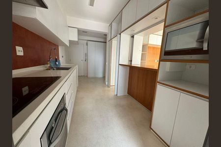 Apartamento à venda com 128m², 2 quartos e 3 vagas