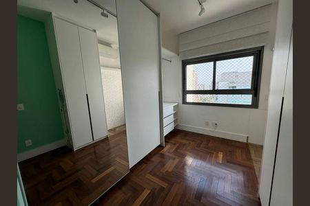 Apartamento à venda com 128m², 2 quartos e 3 vagas