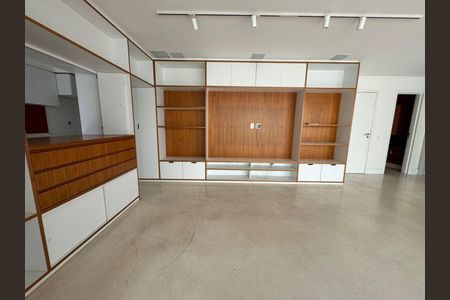 Apartamento à venda com 128m², 2 quartos e 3 vagas