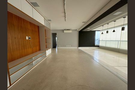 Apartamento à venda com 128m², 2 quartos e 3 vagas