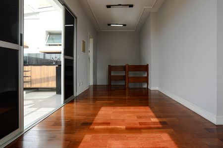 Apartamento para alugar com 121m², 3 quartos e 2 vagasLiving