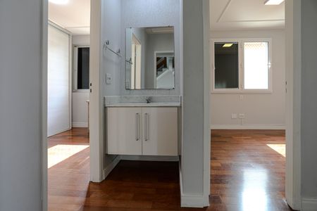 Apartamento para alugar com 121m², 3 quartos e 2 vagasCorredor