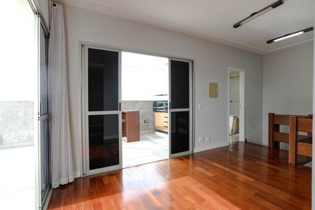 Apartamento para alugar com 121m², 3 quartos e 2 vagasLiving