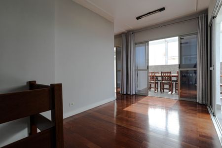 Apartamento para alugar com 121m², 3 quartos e 2 vagasLiving
