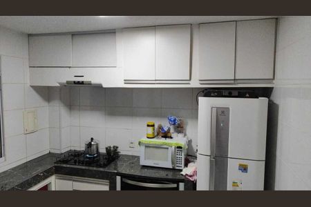 Cozinha de apartamento para alugar com 2 quartos, 58m² em Chácara Bela Vista, Goiânia