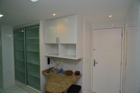 Apartamento para alugar com 118m², 3 quartos e 2 vagasCozinha