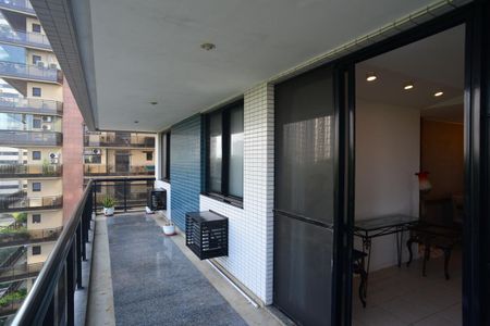 Apartamento para alugar com 118m², 3 quartos e 2 vagasVaranda