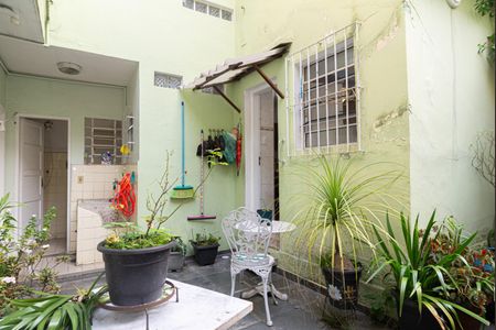 Casa à venda com 209m², 3 quartos e 2 vagasQuintal
