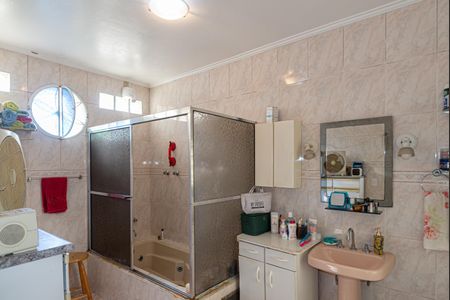 Casa à venda com 209m², 3 quartos e 2 vagasBanheiro da Suíte