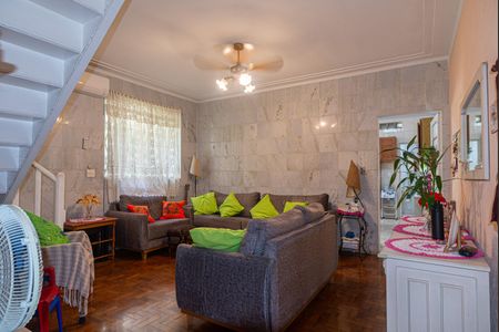 Casa à venda com 209m², 3 quartos e 2 vagasSala