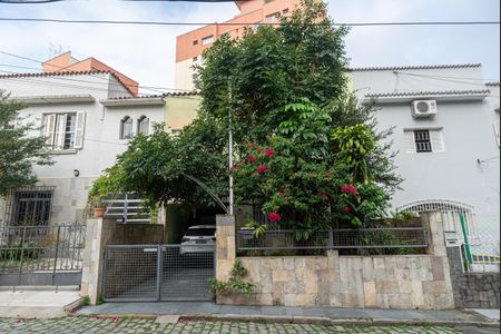 Casa à venda com 209m², 3 quartos e 2 vagasFachada da Casa