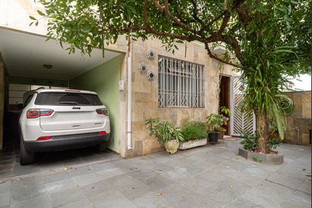 Casa à venda com 209m², 3 quartos e 2 vagasGaragem