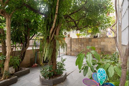 Casa à venda com 209m², 3 quartos e 2 vagasQuintal