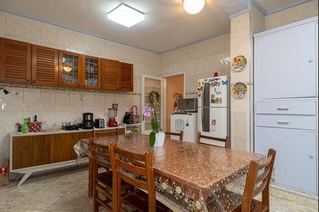 Casa à venda com 209m², 3 quartos e 2 vagasCozinha