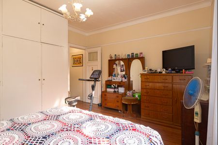 Casa à venda com 209m², 3 quartos e 2 vagasSuíte