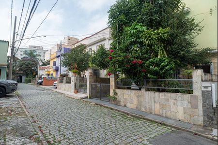 Casa à venda com 209m², 3 quartos e 2 vagasFachada da Casa