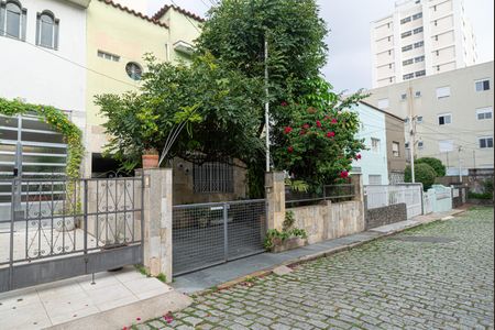 Casa à venda com 209m², 3 quartos e 2 vagasFachada da Casa