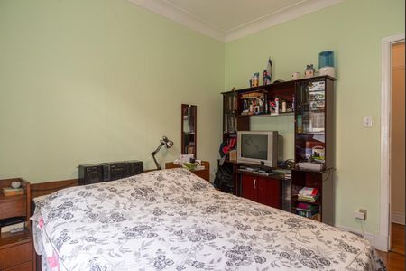 Casa à venda com 209m², 3 quartos e 2 vagasQuarto 2