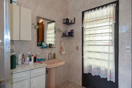 Casa à venda com 209m², 3 quartos e 2 vagasBanheiro da Suíte