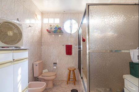Casa à venda com 209m², 3 quartos e 2 vagasBanheiro da Suíte