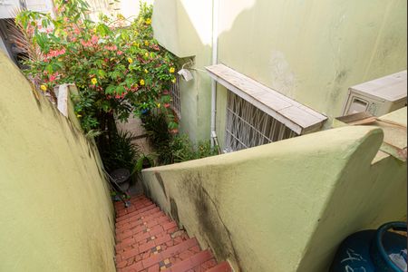 Casa à venda com 209m², 3 quartos e 2 vagasVaranda do Banheiro da Suíte (Escada)