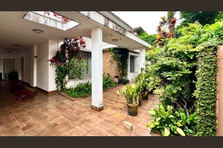 Casa à venda com 3 quartos, 335m² em Jardim Europa, São Paulo
