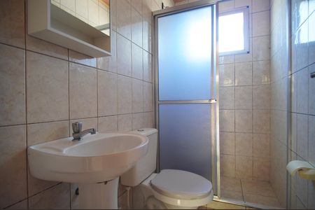 Banheiro de kitnet/studio para alugar com 1 quarto, 60m² em Centro, São Leopoldo