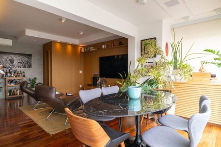 Apartamento à venda com 73m², 1 quarto e 2 vagas