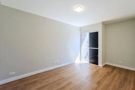 Casa de condomínio à venda com 143m², 3 quartos e 4 vagasQuarto