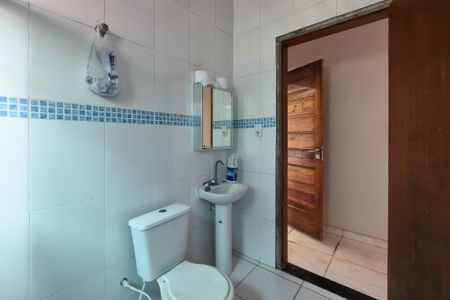 Casa para alugar com 84m², 2 quartos e 1 vaga Casa para alugar com 84m², 2 quartos e 1 vagaBanheiro