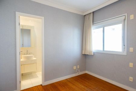 Apartamento à venda com 251m², 4 quartos e 3 vagas