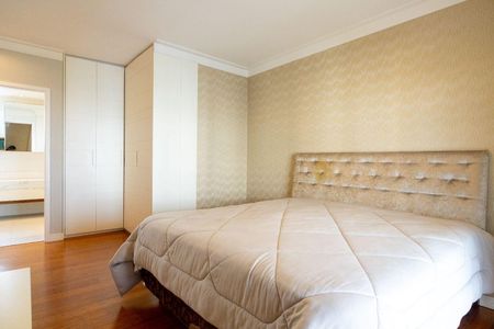 Apartamento à venda com 251m², 4 quartos e 3 vagas