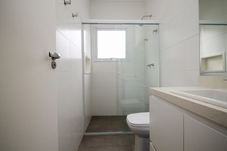 Casa de condomínio para alugar com 110m², 3 quartos e 2 vagasBanheiro Quartos