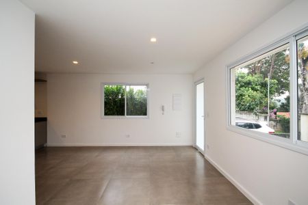 Casa de condomínio para alugar com 110m², 3 quartos e 2 vagasSala