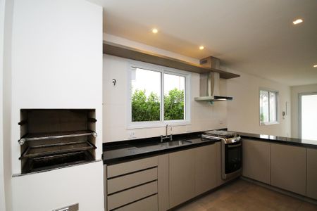 Casa de condomínio para alugar com 110m², 3 quartos e 2 vagasCozinha