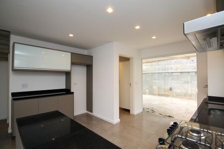 Casa de condomínio para alugar com 110m², 3 quartos e 2 vagasCozinha