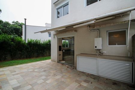 Casa de condomínio para alugar com 110m², 3 quartos e 2 vagasQuintal